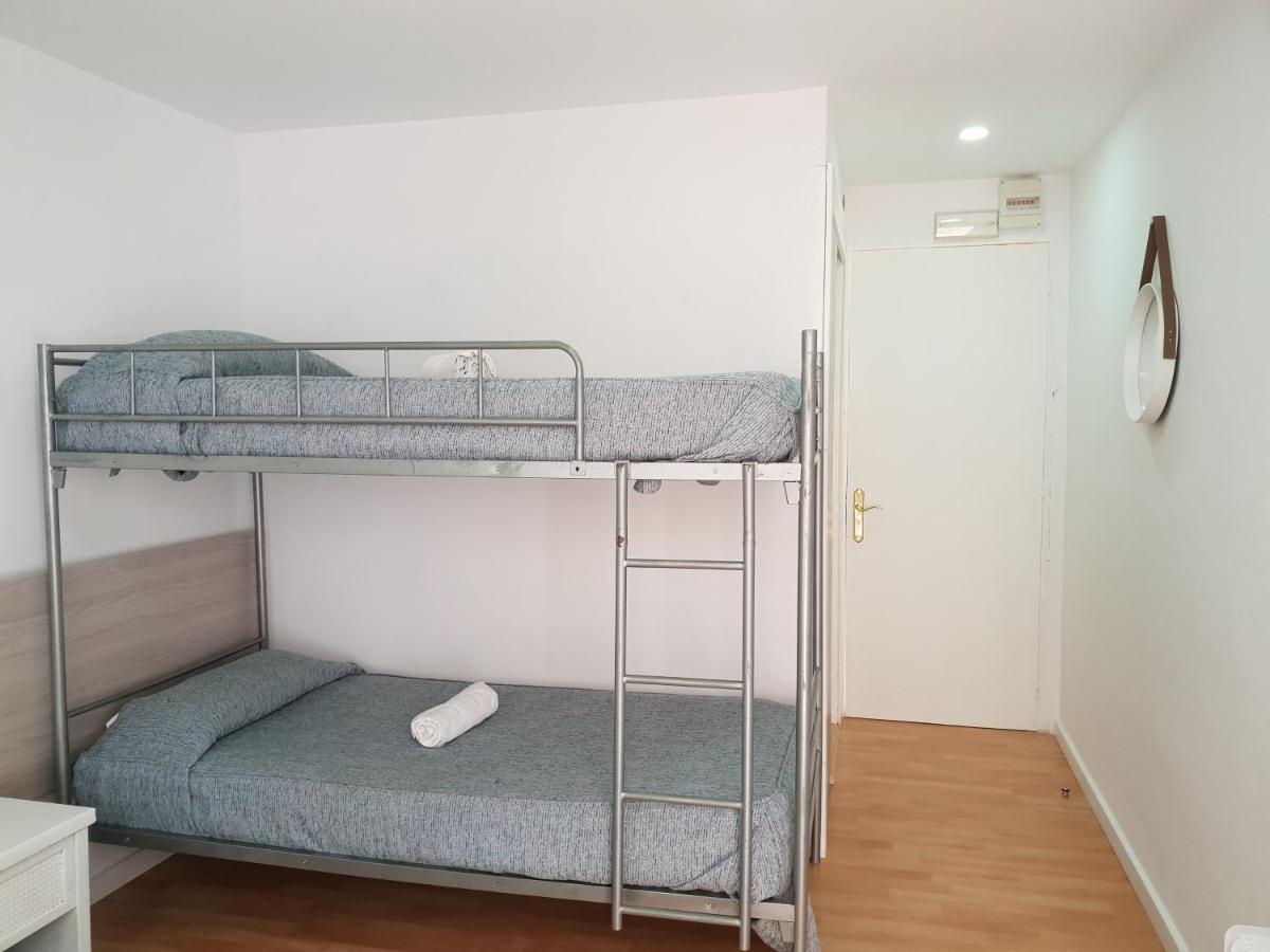 Hostal Montsant Salou Exterior photo