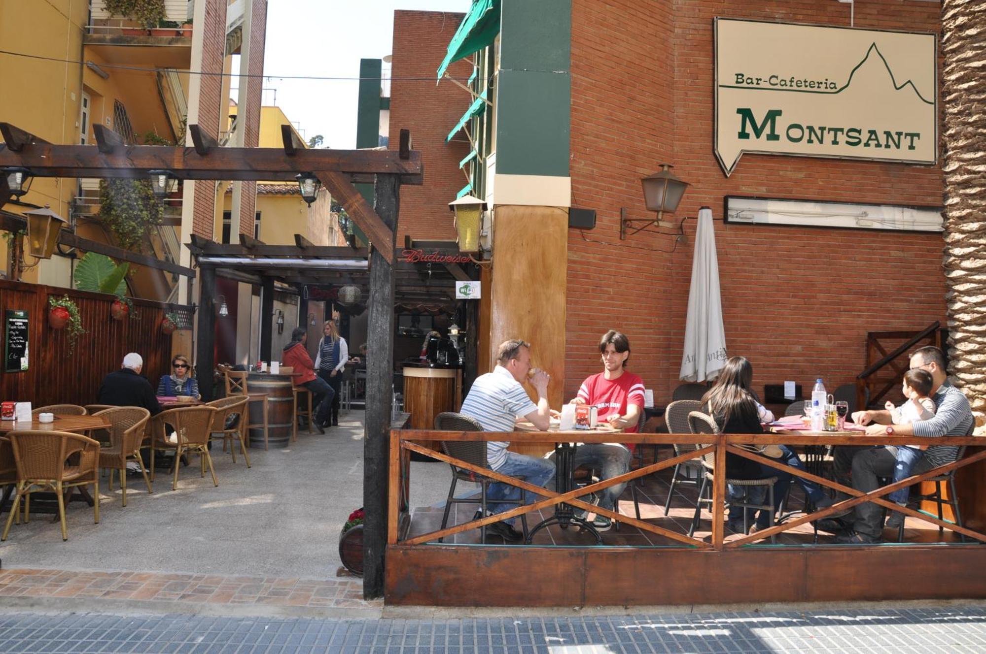 Hostal Montsant Salou Exterior photo